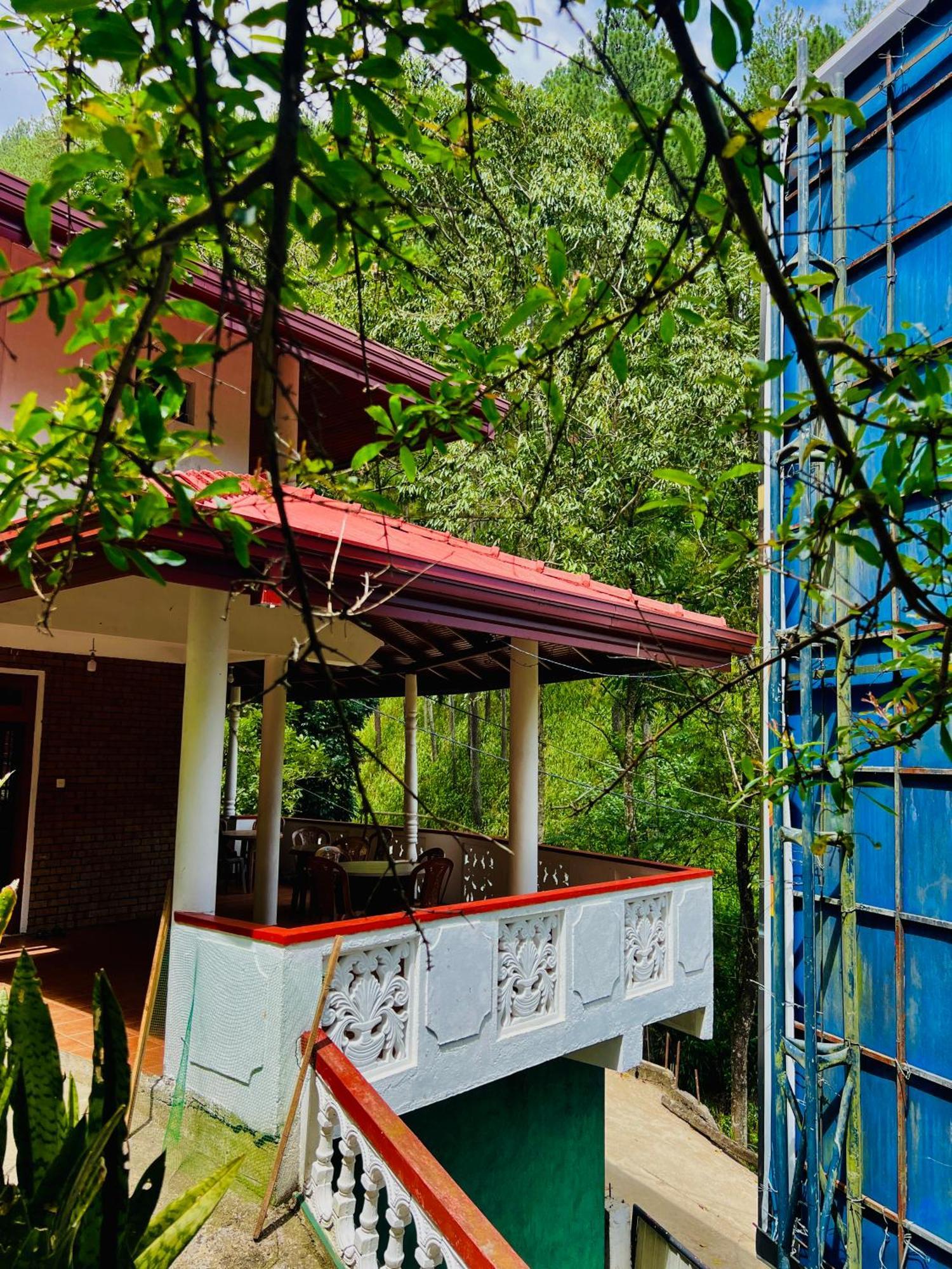 Pineview Lodge Ella Exterior photo